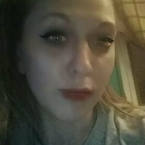 Meet your Posher, Becky